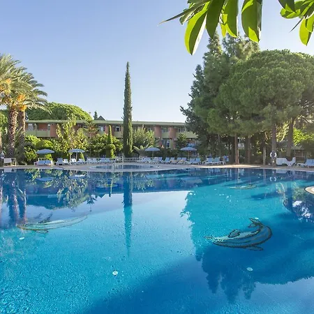 Lonicera World Курортный комплекс 4*